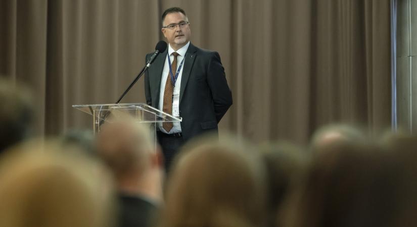 Windisch: hosszú távon a magas reálbér-növekedés nem fenntartható a termelékenység javulása nélkül
