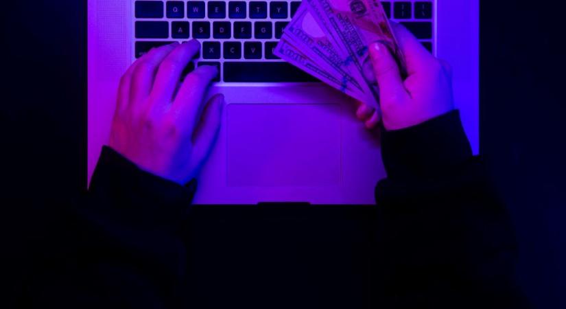 Ezekkel a személyes adatokkal kereskednek az internet sötét oldalán