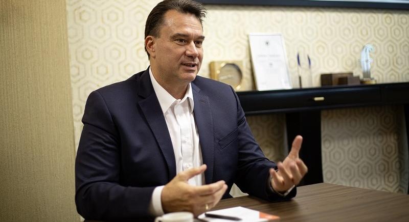 Heinrich Balázs: Nem tudom kertészkedő nyugdíjasként elképzelni magam