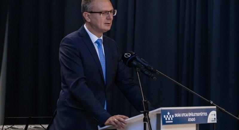 "Ezzel a propaganda videóval próbálják lejáratni Magyarországot" – Rétvári Bence több tiszteletet követel Magyarországnak