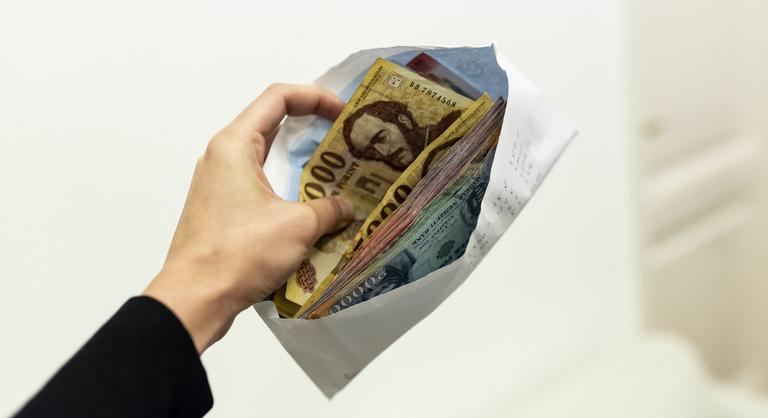 Kevesebb a korrupciós bűncselekmény, de nagyobbat szólnak