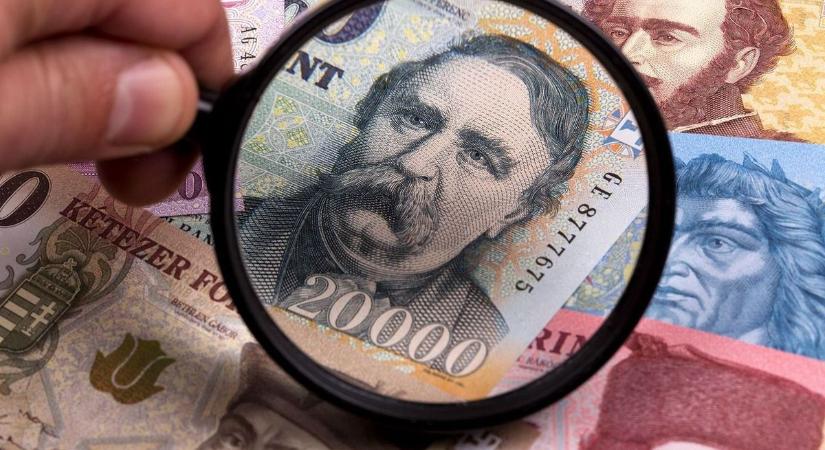Lejtőn a forint és nincs sok esélye megállni