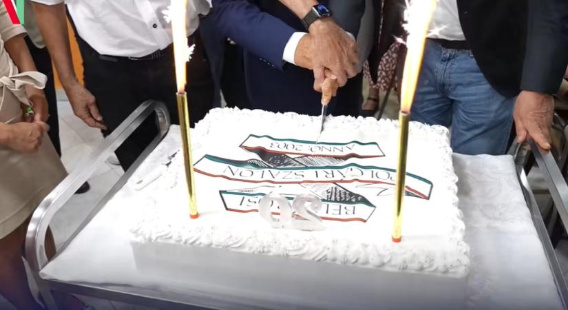 Orbán Viktor kommunikációs stábjánál senki nem remixeli vagányabban a Happy Birthday to You-t