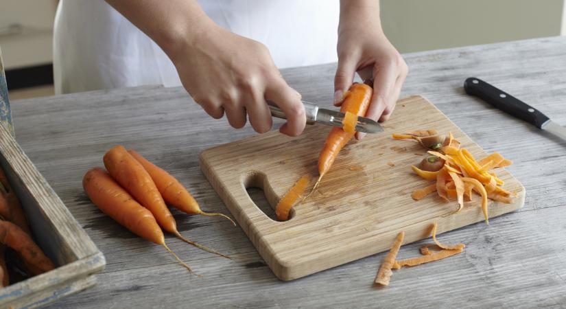 6 trükk zöldség- és gyümölcspucoláshoz: így csináld gyorsan és hatékonyan