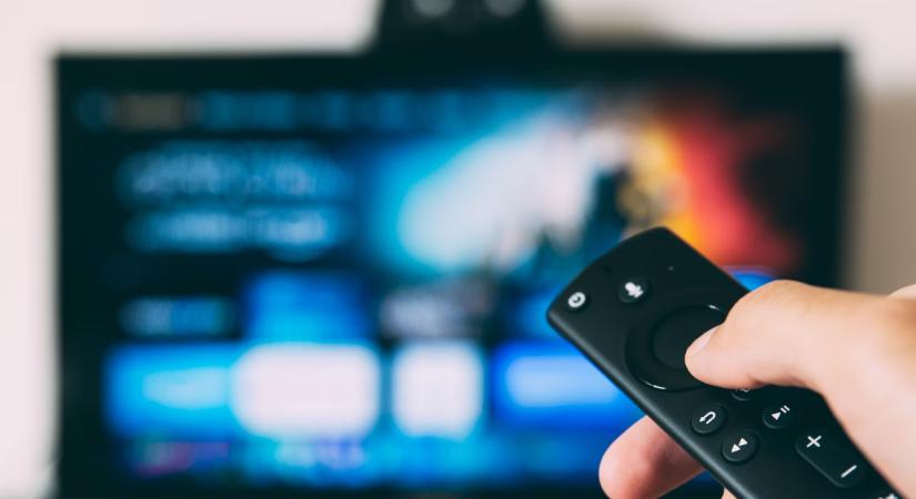 Reklámszüneteket vezet be az egyik legnagyobb streamingszolgáltató, nagyobb havidíjért megúszhatják az előfizetők