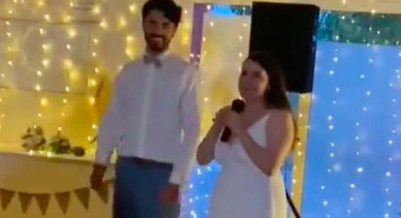 Menő, vagy legalja? Ez az esküvői menüasztal hatalmas vitát robbantott ki - Videó