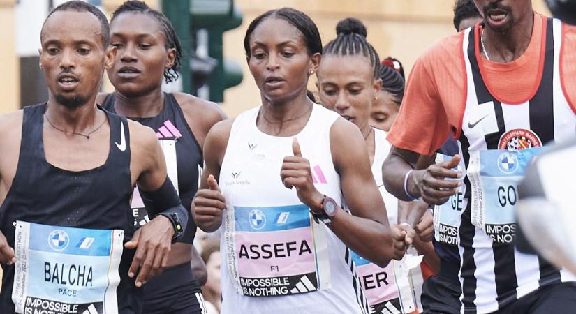 Elképesztő mértékben, több mint két perccel megdőlt a női maratonfutás világrekordja