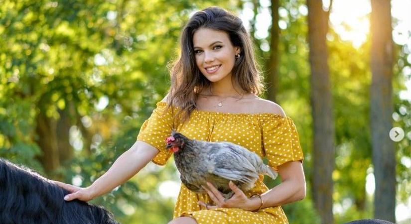 Életre kelt Disney hercegnőként mutatta meg magát a gyöngyösi influenszer  videó