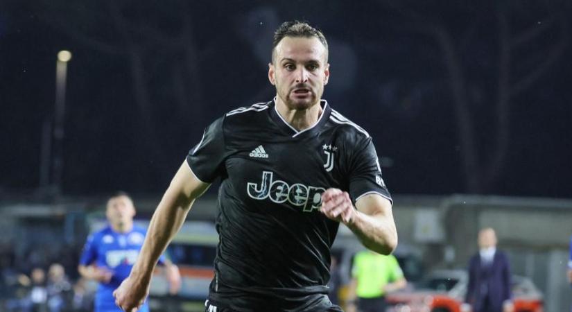Nevetséges öngólja után a Juventus focistáján gúnyolódnak