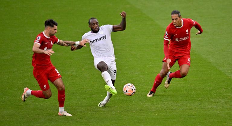 Szoboszlaiék újra nyertek a Premier League-ben, Kerkez Milos öngólt vétett