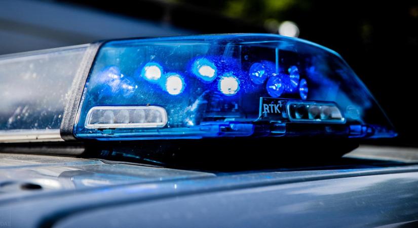Dugig volt migránsokkal a Budapesten karambolozó autó