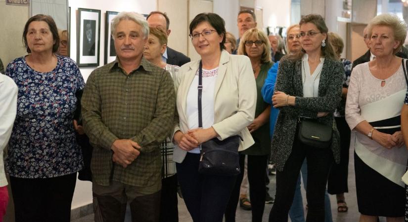 A zene és képzőművészet vállt vállnak vetve tör előre a cívisvárosban – fotókkal