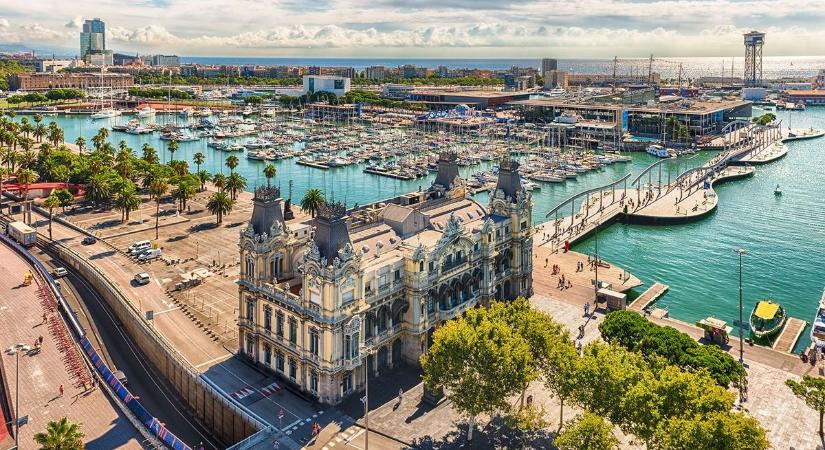 Tárt karok helyett idegenforgalmi adóval várja a látogatók áradatát egyre több népszerű turistaparadicsom