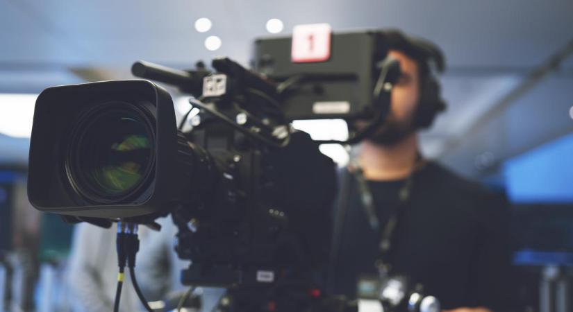 Elhangzott a mondat az RTL stúdiójában, mindenki szakad a nevetéstől