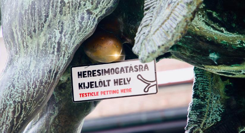 Heresimogatásra kijelölt hely táblát rakott az MKKP a Hadik-lovasszoborra