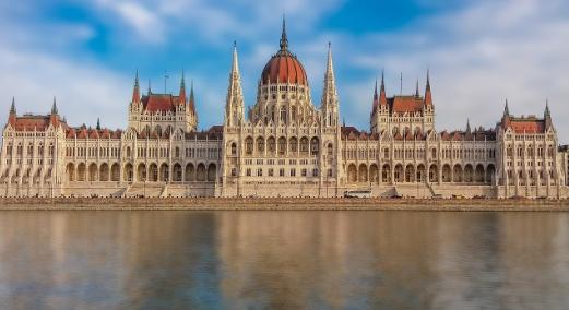 Elkezdődik a parlament őszi ülésszaka: Mutatjuk miről döntenek ma Orbánék