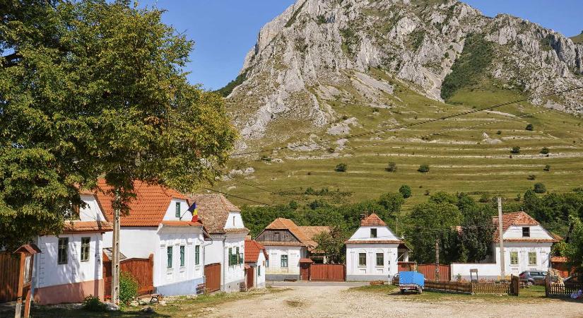 A torockói Tóbiás-ház fennállásának 30. évét ünnepelte a Brassais Véndiák Alapítvány