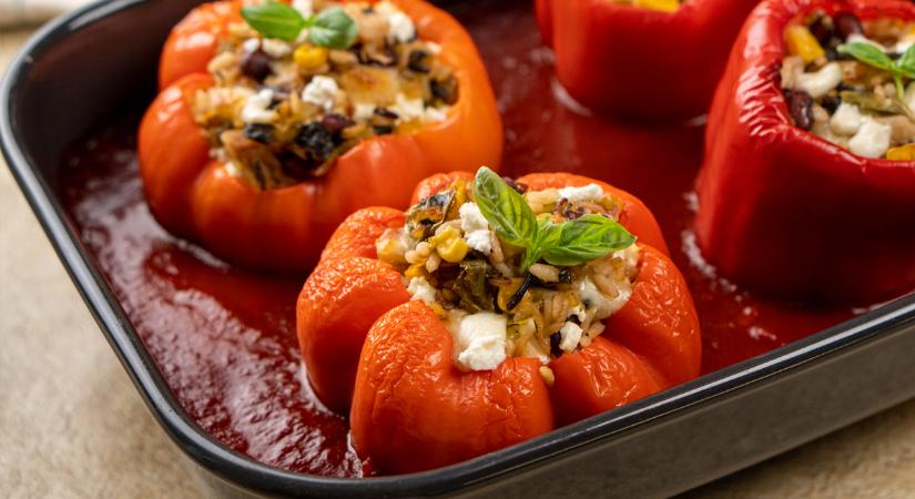 Recept videó: Gyors töltött paprikák vacsorára csirkés és sajtos változatban
