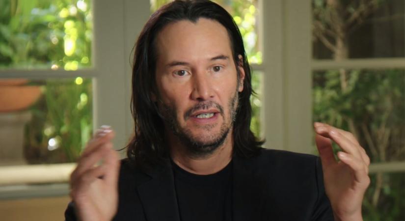Ritka interjúban beszélt Keanu Reevesről a barátnője