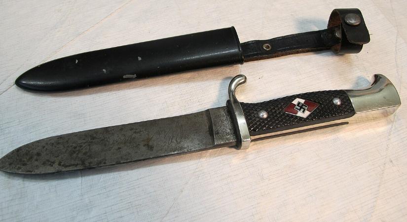 Sorozatgyilkosnak készült a hallállistát készítő rasszista 16 éves
