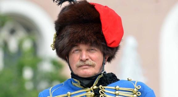 Bencsik András agyilag sérült idiótáknak nevezte a svédeket