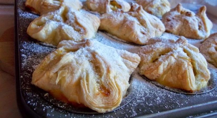 Expressz túrós batyuk muffinsütőben sütve