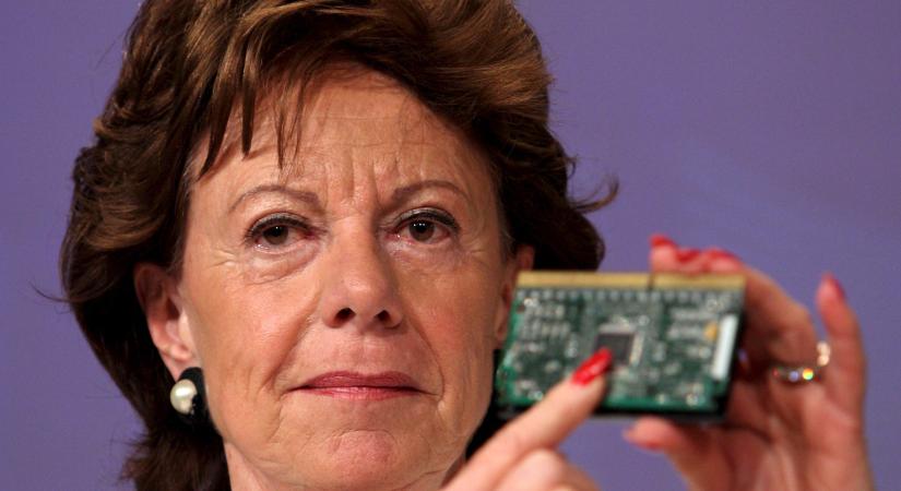 Csaknem húszéves ügy miatt repült bírság az Intelnek