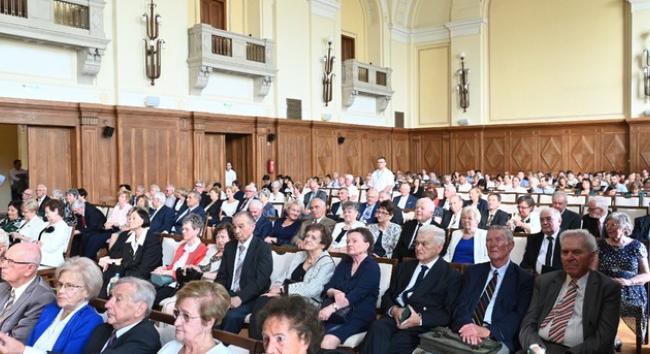 Jubilánsait ünnepelte a debreceni orvosi kar