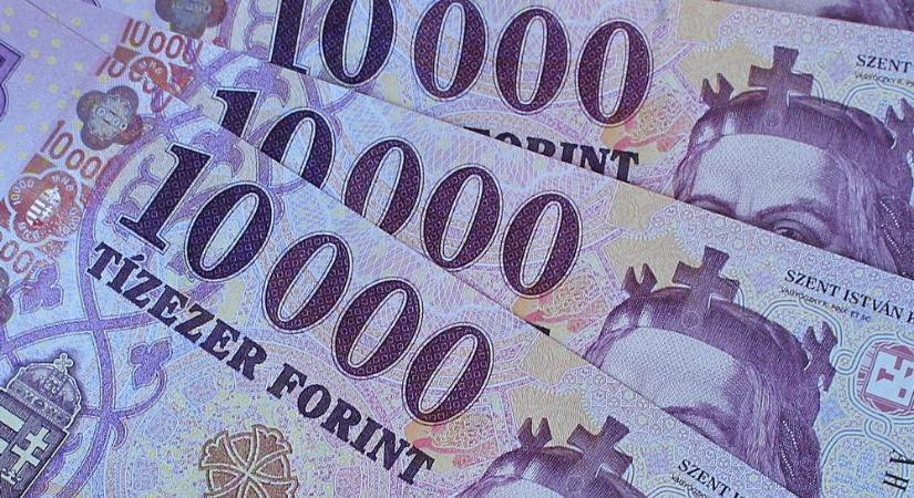 Ennyivel kaphat több pénzt az átlagnyugdíjas novemberben