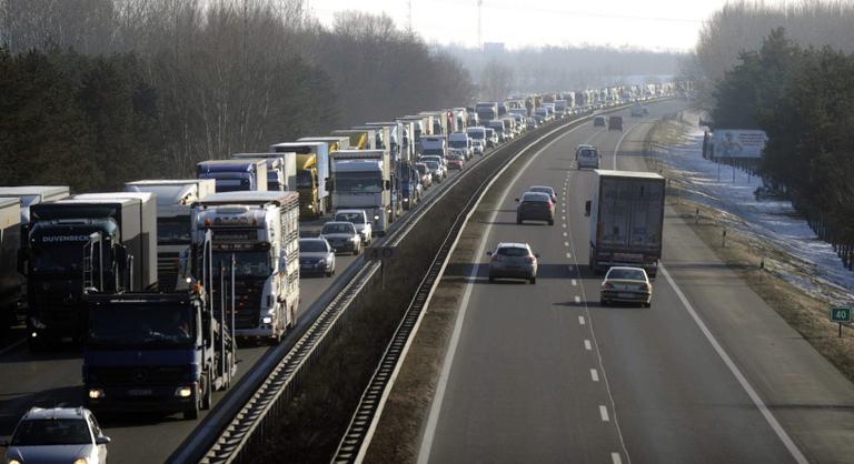 Több autópályán is forgalomkorlátozás lesz október közepéig