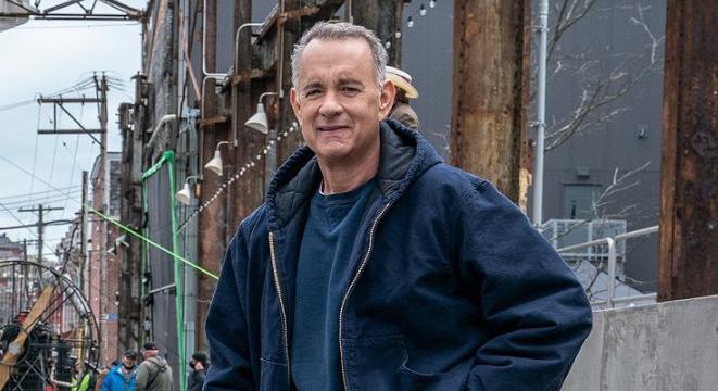 Már otthonról nézheted: Tom Hanks új drámai vígjátékán össze fog szorulni a szíved