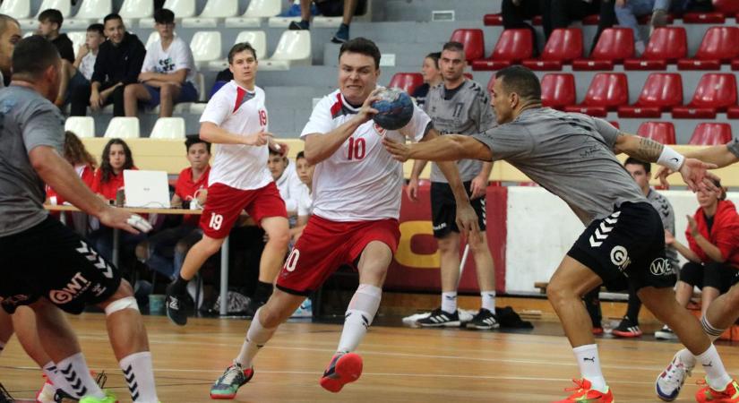 Simán hozták a rangadót a piros-fehérek (fotók)