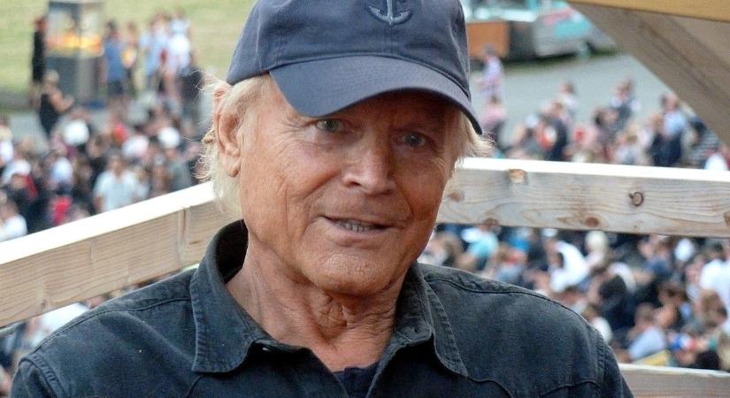 Terence Hill Facebook videóját mindenki imádja, aki elmúlt 35