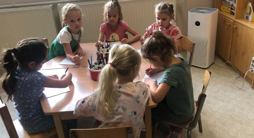 Szülői összefogás: légtisztítókkal gazdagodott az alapi ovi!