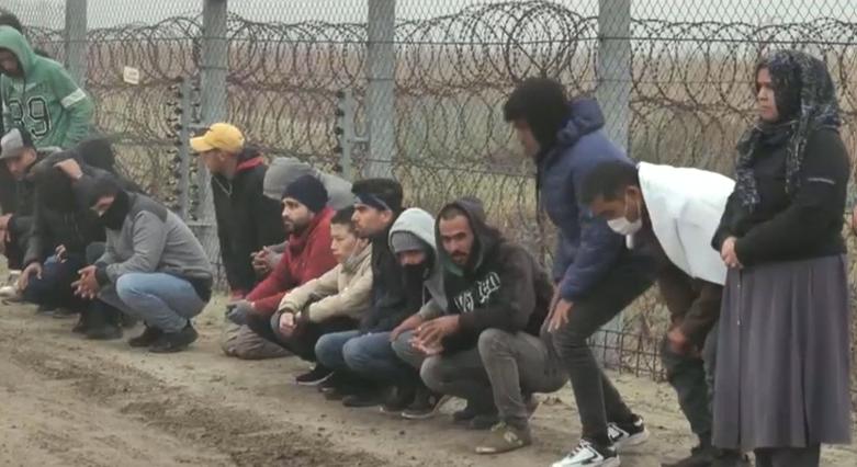 Egyre nehezebb megfékezni a migránsokat Magyarország déli határán