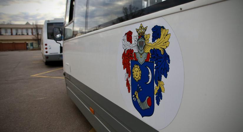 Joványbusz: Önöknek ingyenes, a városnak olcsóbb, ezért támadják