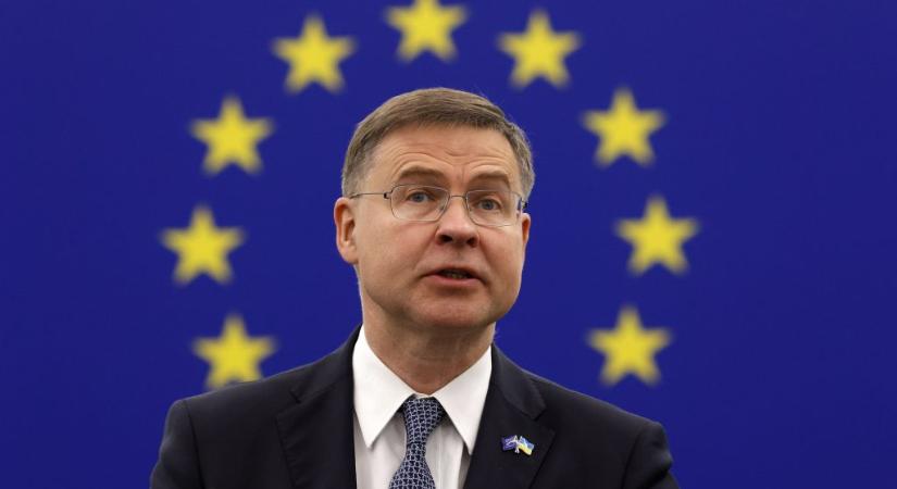 Ez fájhat a magyar kormánynak: már a kínai vasútépítést is vizsgálhatja az EU
