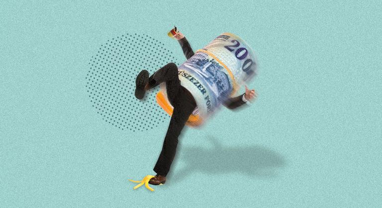 Úgy meglökték a forintot, hogy kiesett a hintából