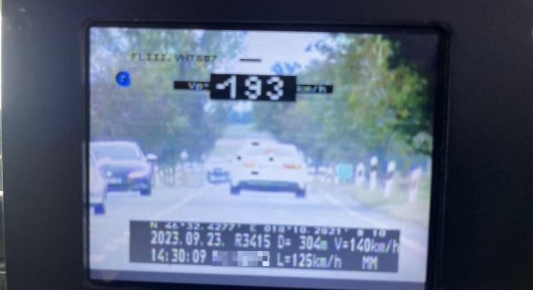 193 km/órával száguldott egy audis Tamási közelében: a helyszínen kicsengette a negyedmilliós bírságot