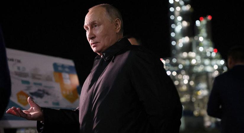 Vlagyimir Putyin orosz gáz- és olajipari vezetőkkel utazik Kínába