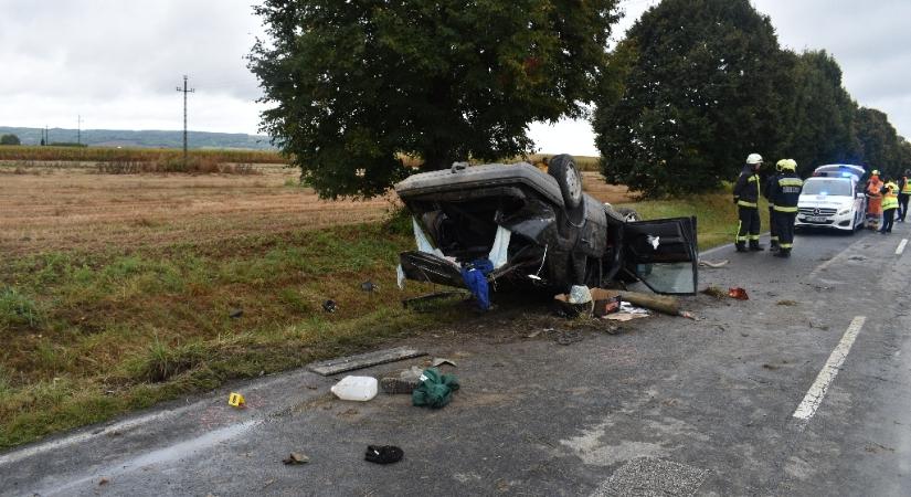Kiderült, hogy ittas volt az a homokkomáromi sofőr, aki összetörte az autóját Bocska és Nagykanizsa között