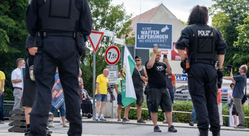 Váratlan bejelentést tett a cseh belügyminiszter