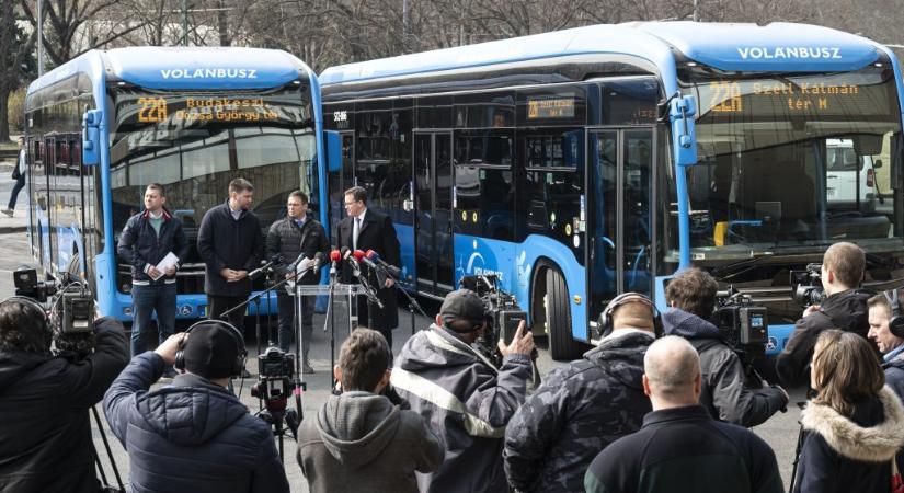 Több buszsofőr megbetegedett, ez okozott reggel késéseket az agglomerációs vonalakon a Volánbusz szerint