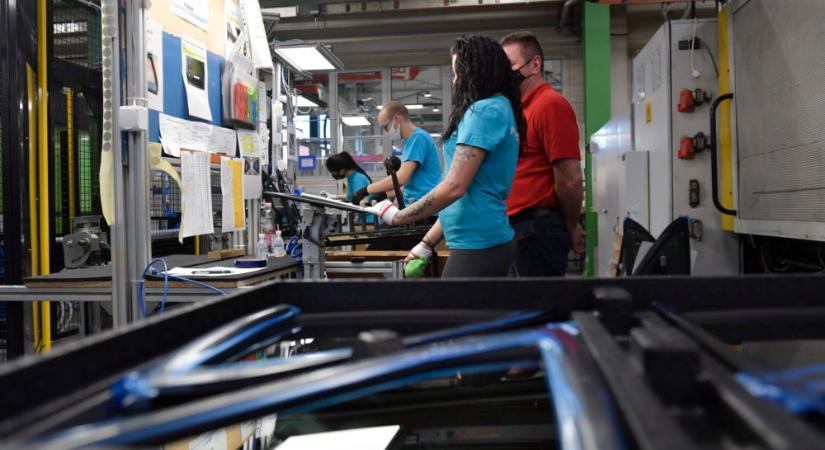 A kormány megvédte a munkahelyeket és a magyar autóipar érdekeit