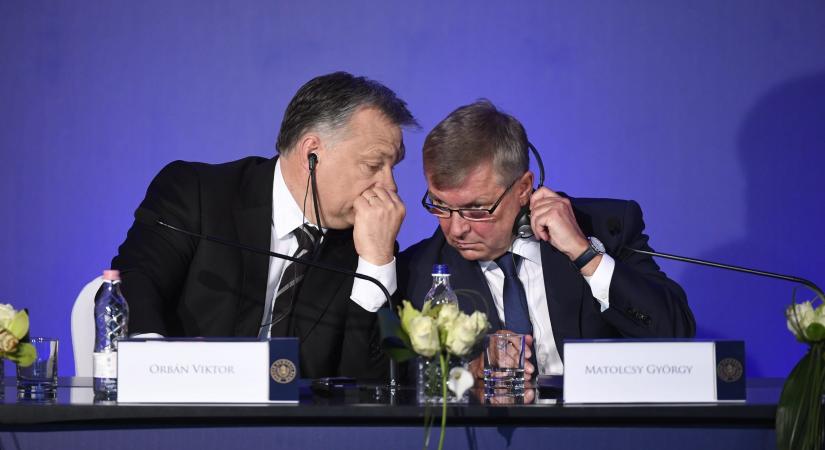Korszakhatárt jelez, hogy Orbán nekiment Matolcsynak a parlamentben