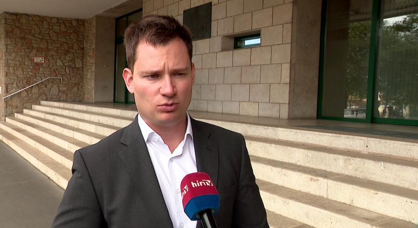 Az LMP egyetért a Fidesszel, a Jobbik-Konzervatívok nem változtatna a jelenlegi szabályozáson