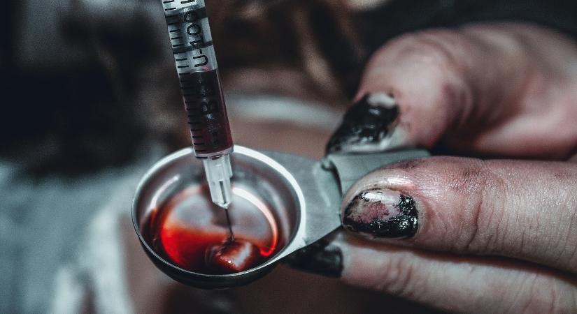 Nyilvántartásba vennék az elítélt drogkereskedőket