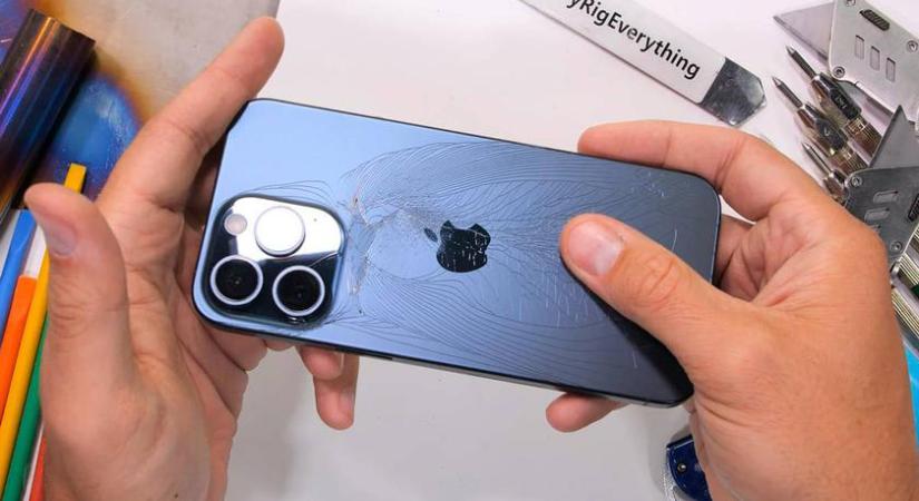 Megkínozták az Apple hatszázezres csúcskészülékét, meglepő eredményt hozott