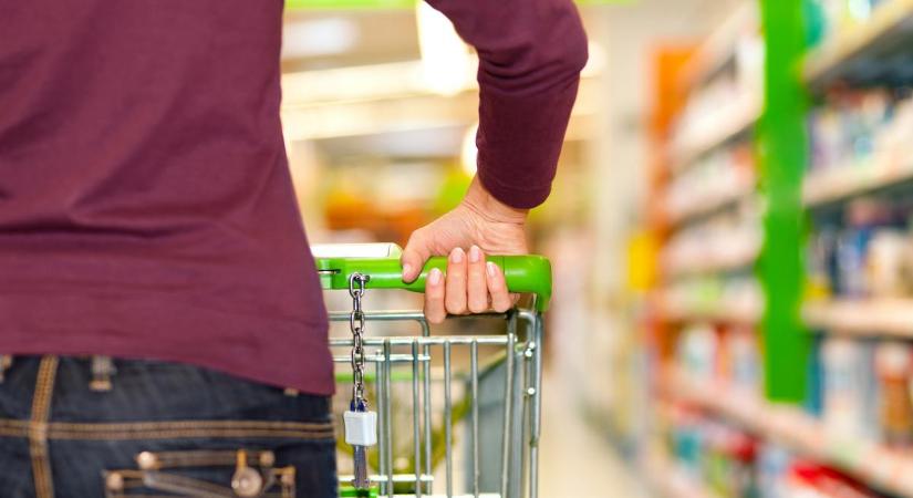 Meghosszabbították: már meg is jelent a Magyar Közlönyben a kötelező bolti akciózás új határideje