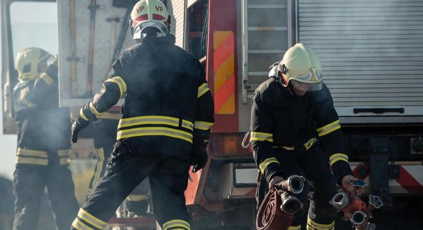 Autóbusszal ütközött össze egy kisteherautó Bátaszék és Mórágy között